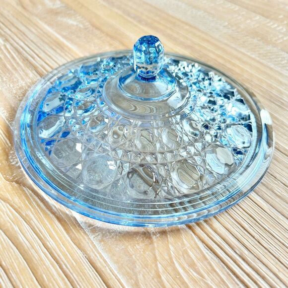 Vintage Indiana Windsor Blue Glass Candy Dish with Lid in original box - Picture 5 of 10